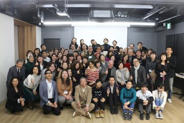 Group photo of the Dialogue in the Dark, Dialogue in Silence and Dialogue with Time teams Japan with Andreas Heinecke, Orna Cohen and Laura Gorni from DSE.